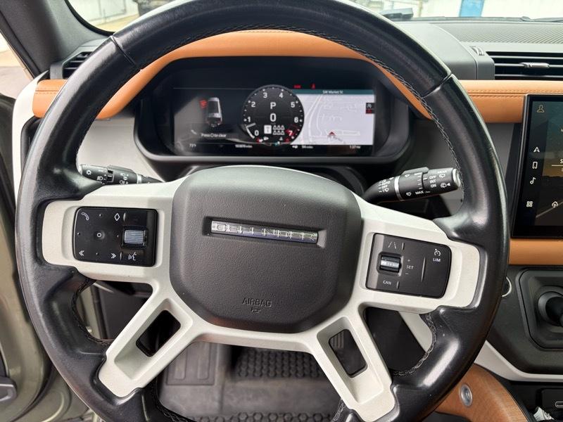 Land Rover Defender 130 SE 2023