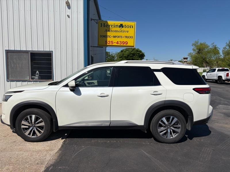 Nissan Pathfinder SL 4WD 2023