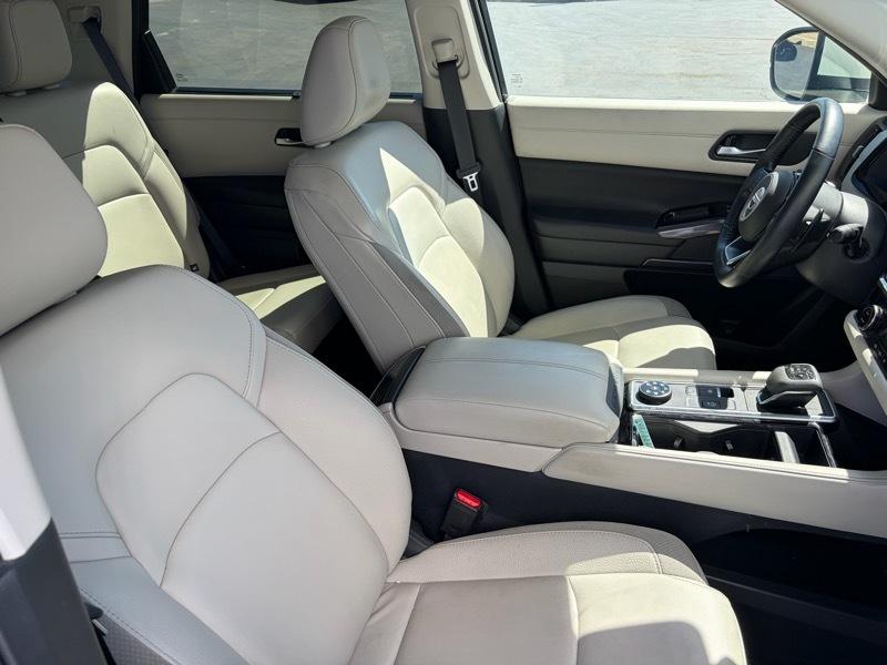 Nissan Pathfinder SL 4WD 2023