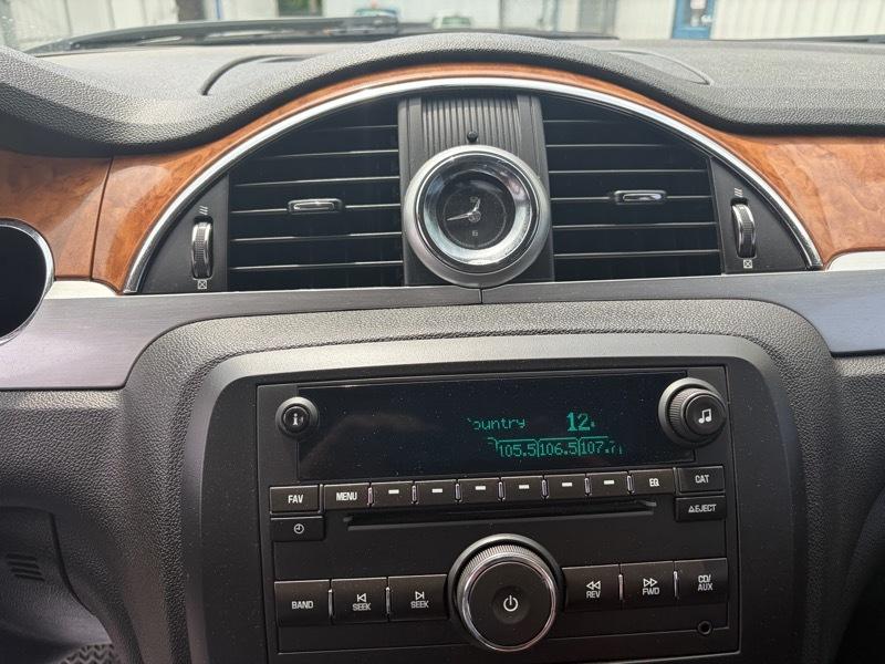 Buick Enclave Convenience FWD 2012
