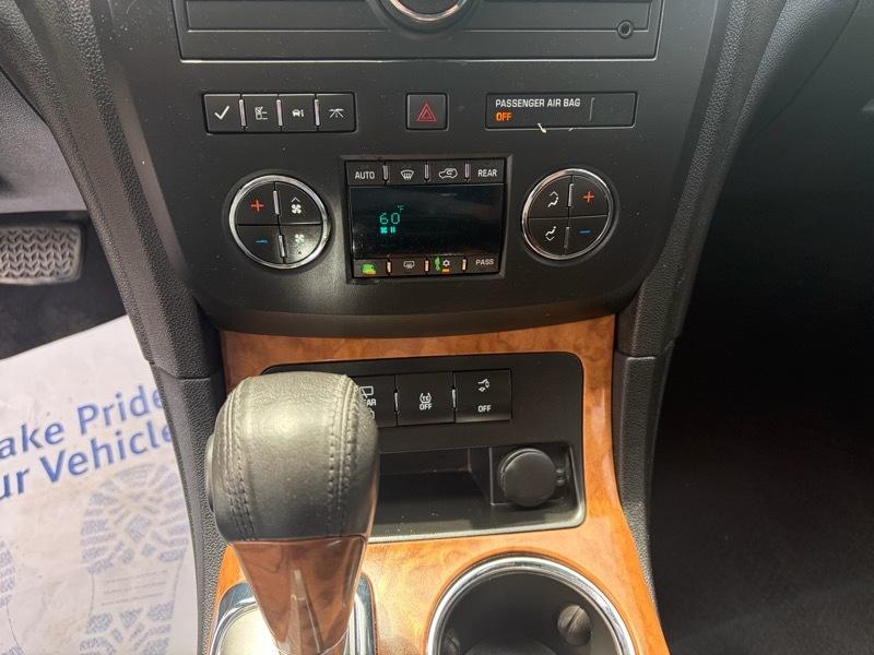 Buick Enclave Convenience FWD 2012