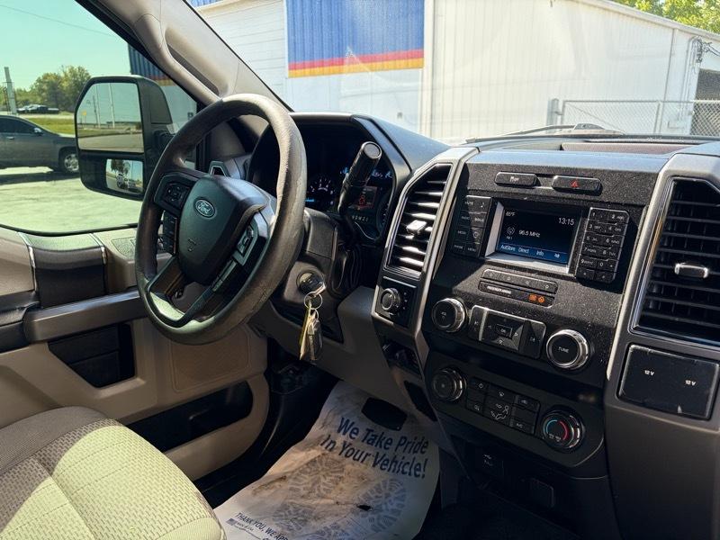 Ford F-250 SD XLT Crew Cab 4WD 2019