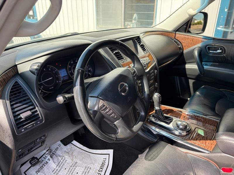 Nissan Armada Platinum AWD 2017