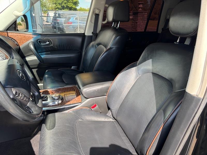 Nissan Armada Platinum AWD 2017