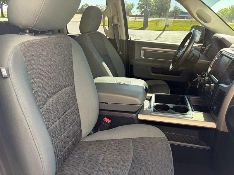 RAM 1500 Big Horn Crew Cab 4WD 2014