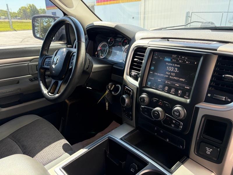 RAM 1500 Big Horn Crew Cab 4WD 2014