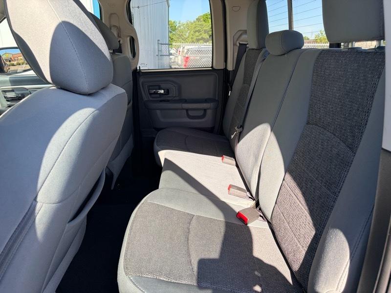 RAM 1500 Big Horn Crew Cab 4WD 2014