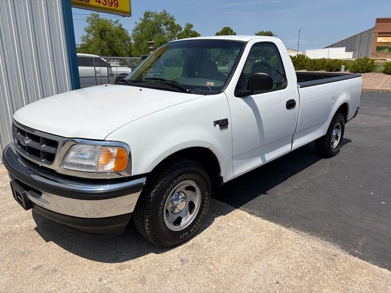 Ford F-150 Regular Cab 2WD 1998