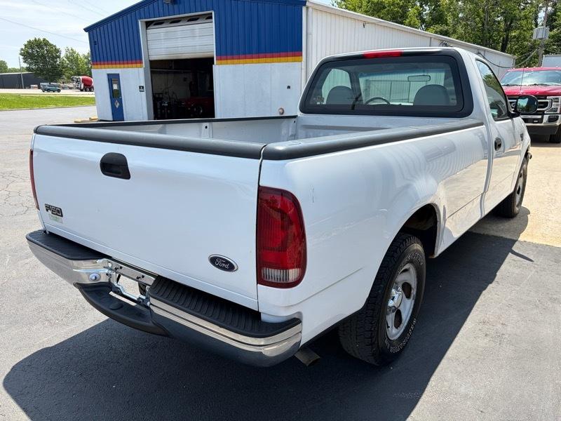 Ford F-150 Regular Cab 2WD 1998