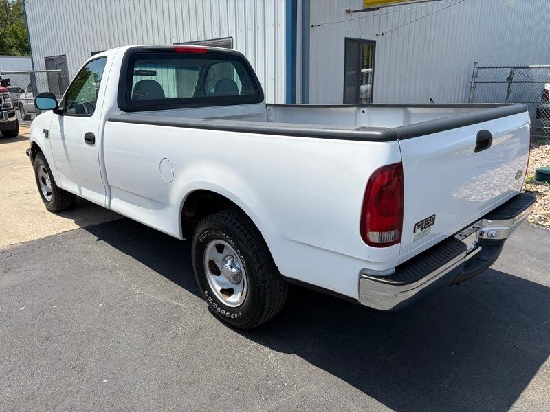 Ford F-150 Regular Cab 2WD 1998