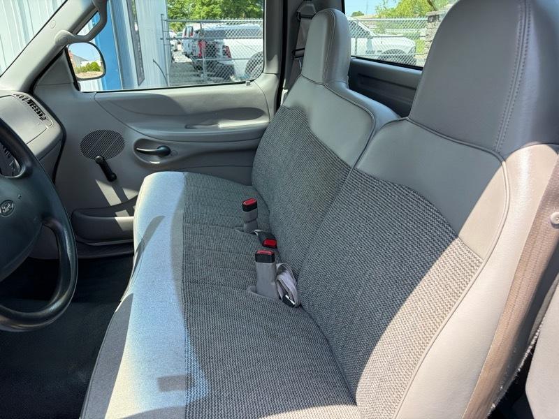Ford F-150 Regular Cab 2WD 1998