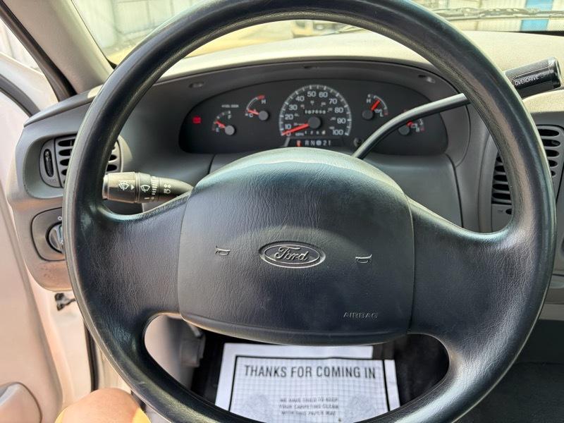 Ford F-150 Regular Cab 2WD 1998