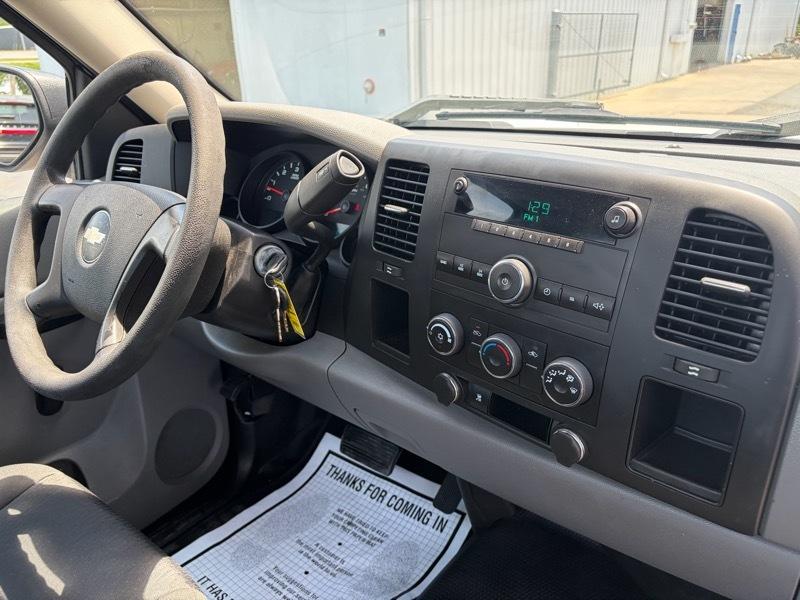 Chevrolet Silverado 1500 LS Long Bed 2WD 2010