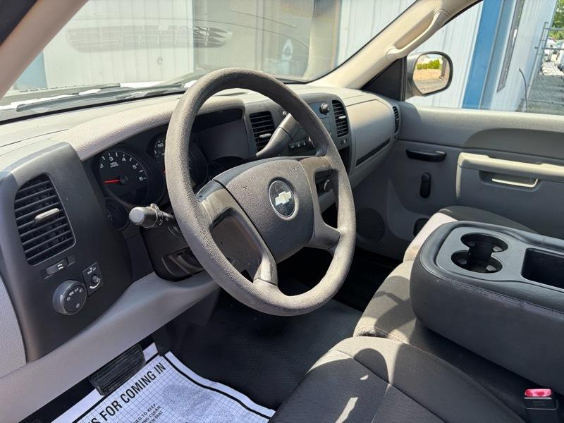 Chevrolet Silverado 1500 LS Long Bed 2WD 2010