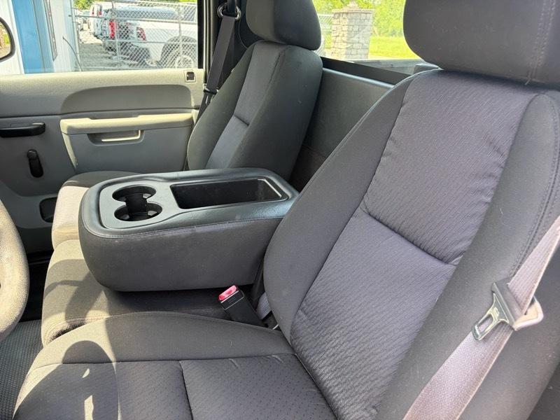 Chevrolet Silverado 1500 LS Long Bed 2WD 2010
