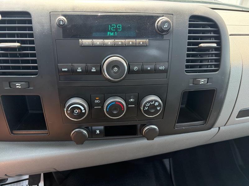 Chevrolet Silverado 1500 LS Long Bed 2WD 2010