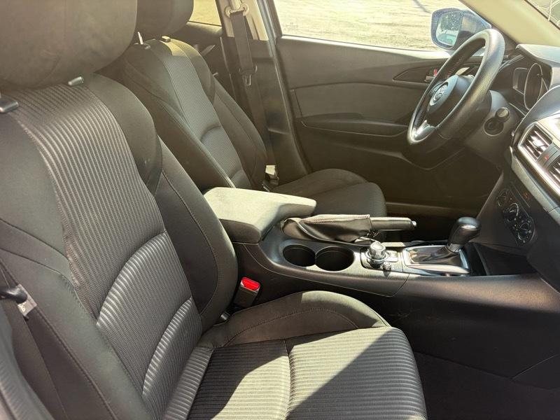 Mazda MAZDA3 i Touring AT 4-Door 2015