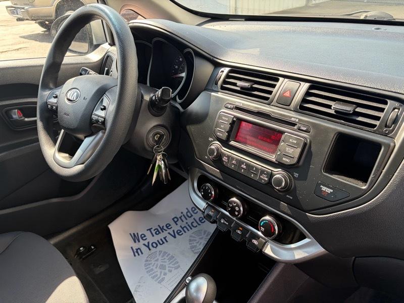 Kia Rio LX 2014