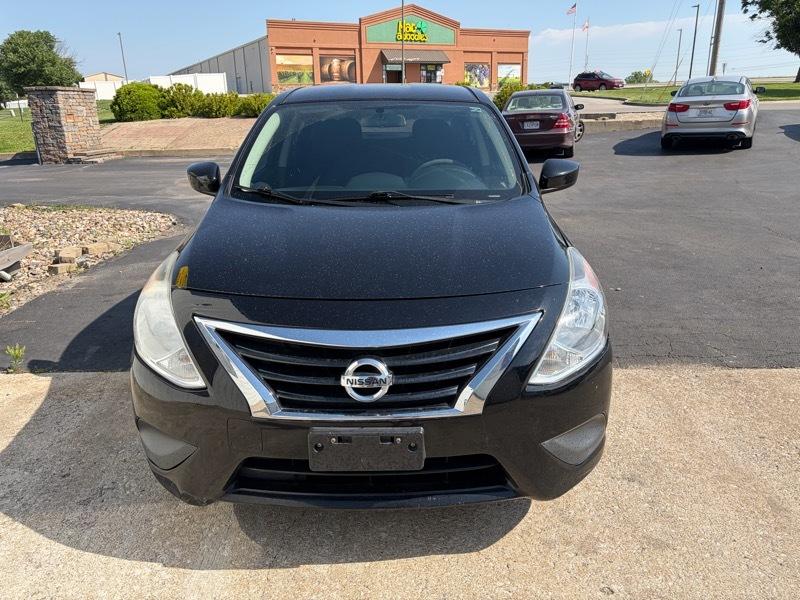 Nissan Versa 1.6 S 5M 2016