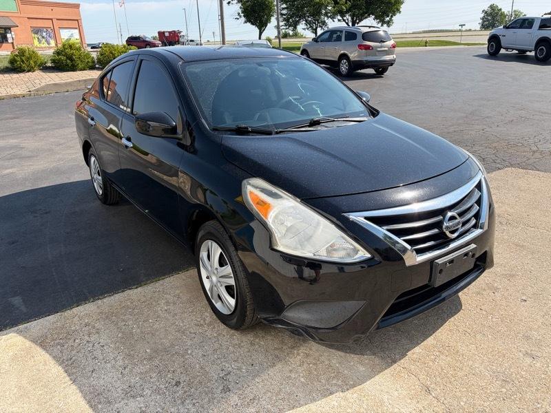Nissan Versa 1.6 S 5M 2016