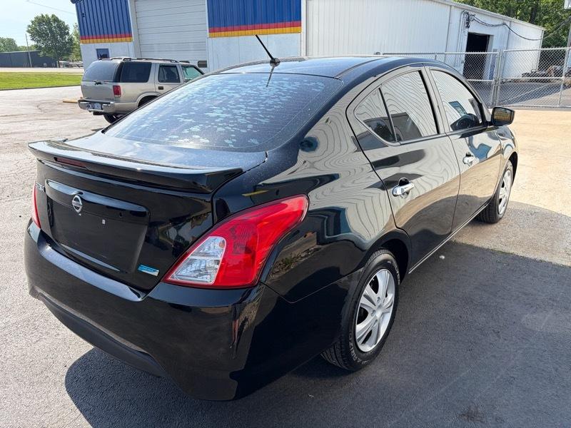 Nissan Versa 1.6 S 5M 2016