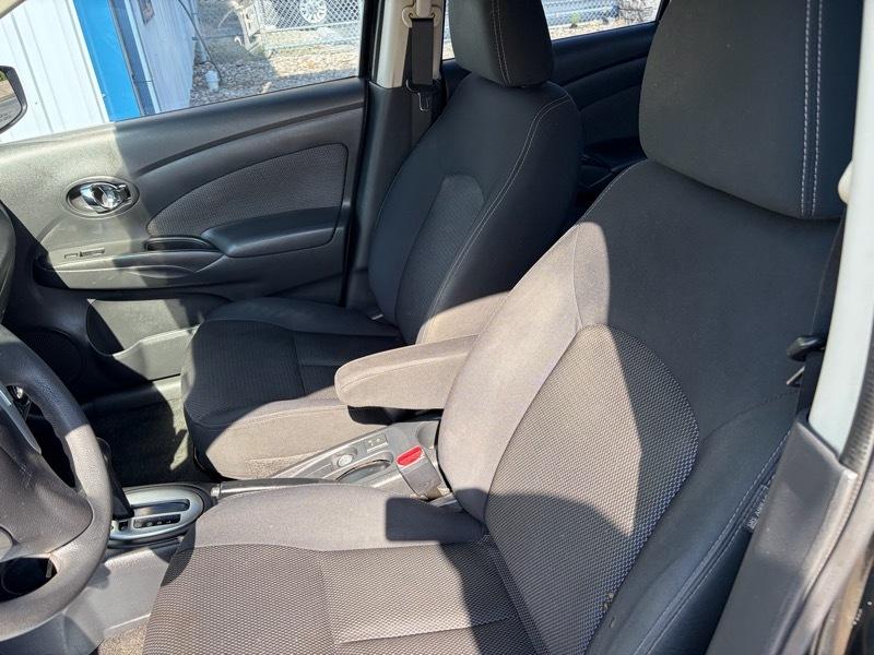 Nissan Versa 1.6 S 5M 2016