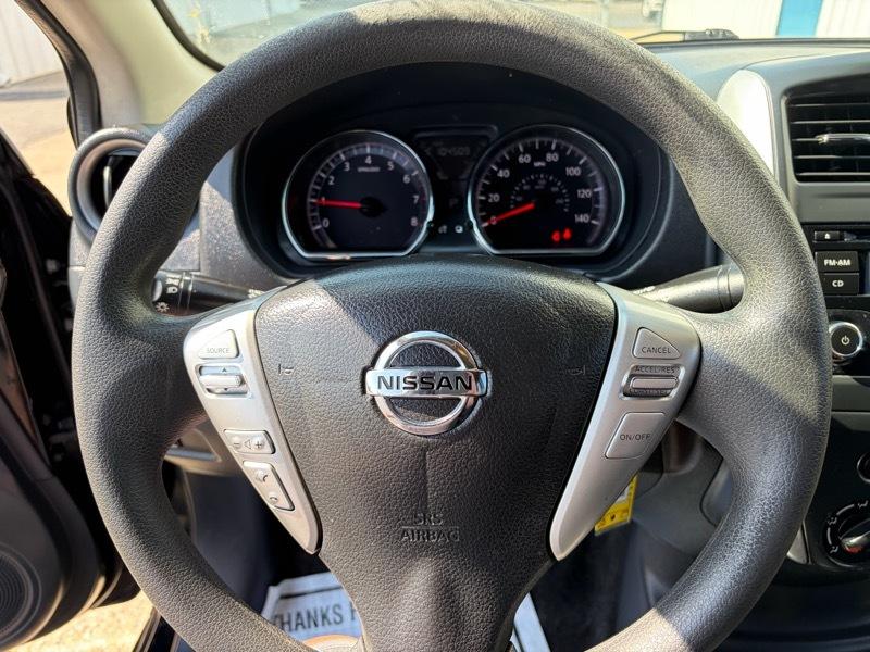 Nissan Versa 1.6 S 5M 2016