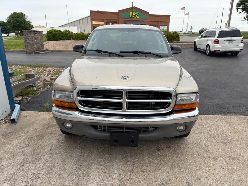 Dodge Dakota SLT Quad Cab 2WD 2004