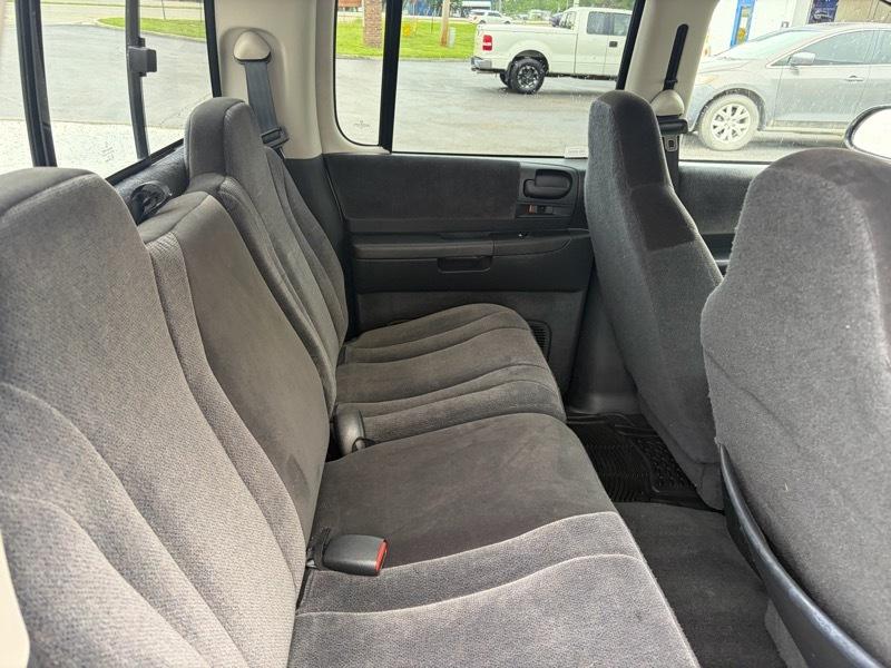 Dodge Dakota SLT Quad Cab 2WD 2004
