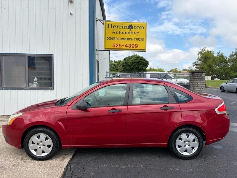 Ford Focus S Sedan 2010