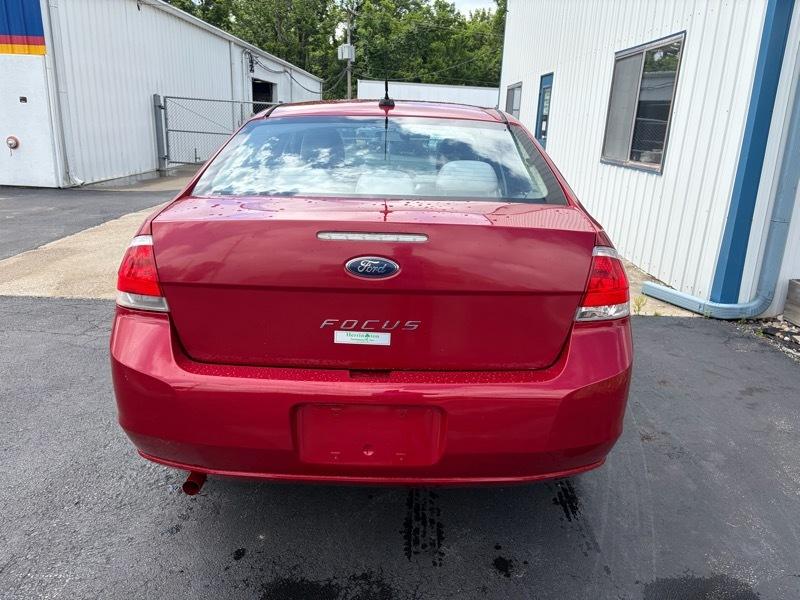 Ford Focus S Sedan 2010