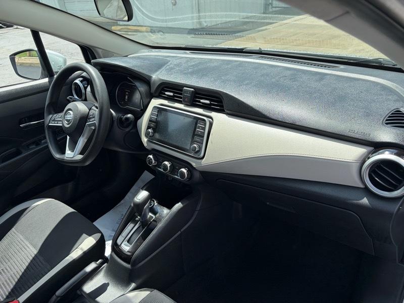 Nissan Versa SV 2021