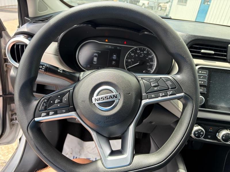 Nissan Versa SV 2021