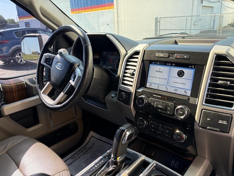 Ford F-150 Lariat SuperCrew 4WD 2016