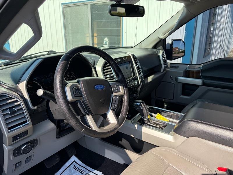 Ford F-150 Lariat SuperCrew 4WD 2016