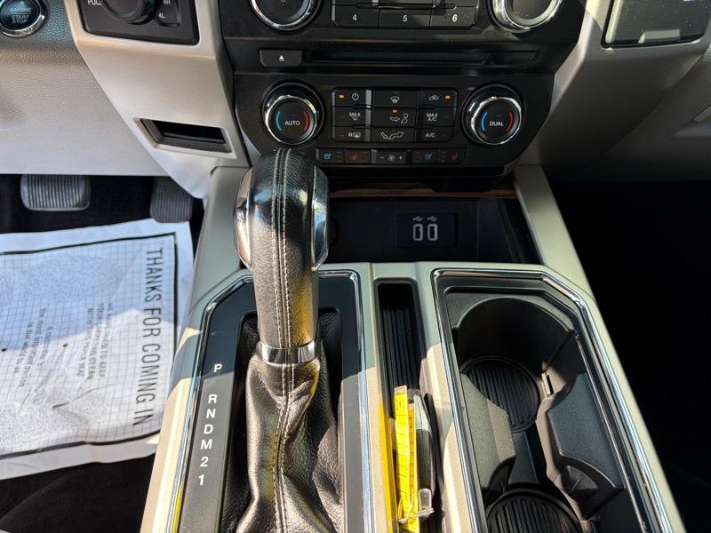 Ford F-150 Lariat SuperCrew 4WD 2016