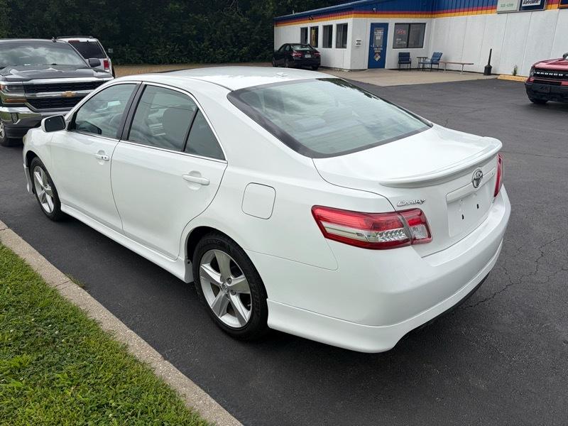 Toyota Camry 4dr Sedan Auto 2011