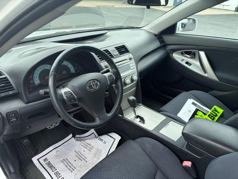 Toyota Camry 4dr Sedan Auto 2011