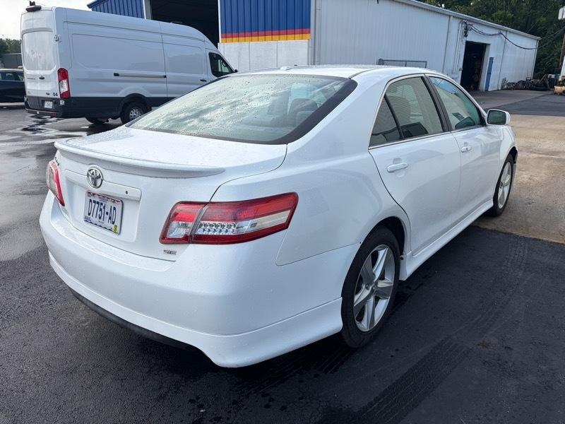 Toyota Camry 4dr Sedan Auto 2011