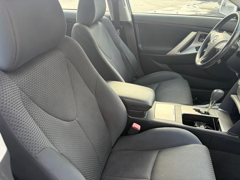 Toyota Camry 4dr Sedan Auto 2011