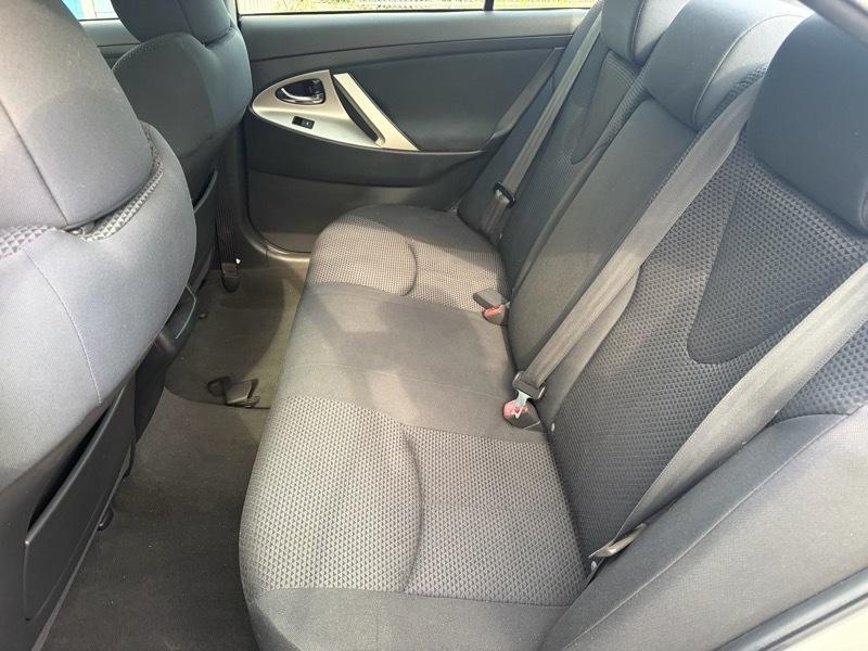 Toyota Camry 4dr Sedan Auto 2011