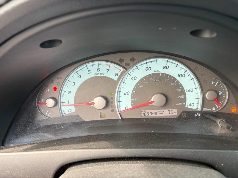 Toyota Camry 4dr Sedan Auto 2011