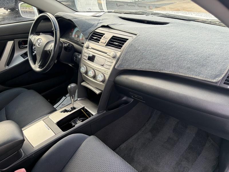Toyota Camry 4dr Sedan Auto 2011