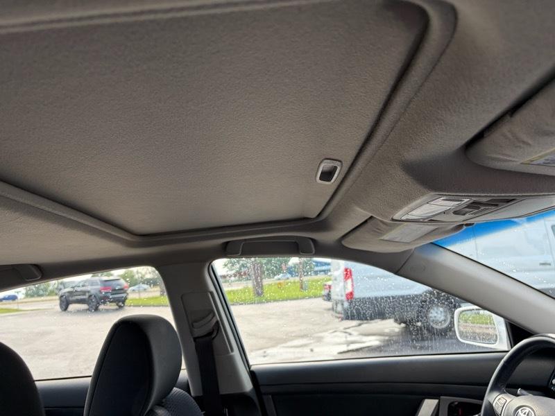 Toyota Camry 4dr Sedan Auto 2011