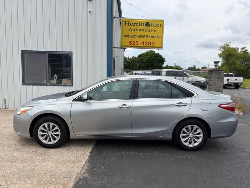 Toyota Camry SE 2015