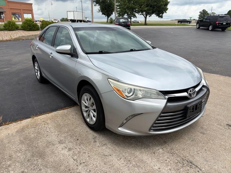 Toyota Camry SE 2015