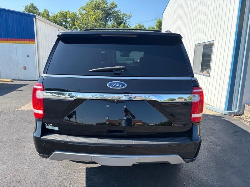 Ford Expedition XLT 4WD 2021