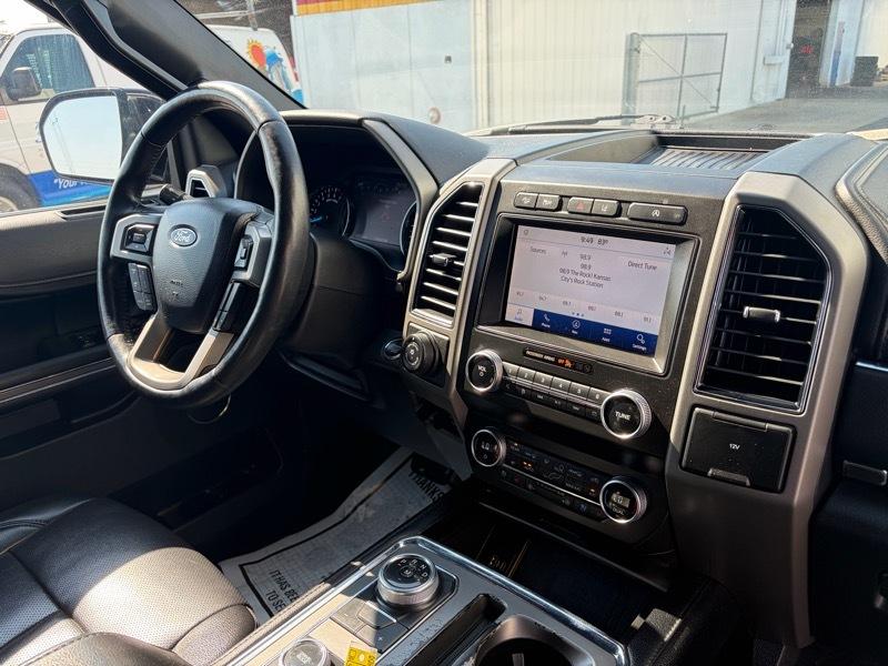 Ford Expedition XLT 4WD 2021