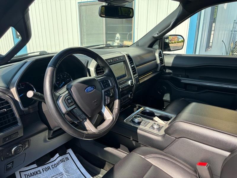 Ford Expedition XLT 4WD 2021