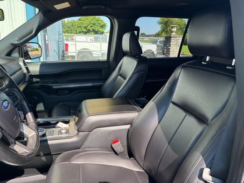 Ford Expedition XLT 4WD 2021